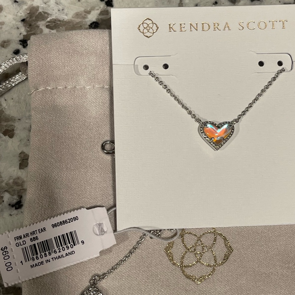 BRAND NEW Kendra Scott Ari Heart Necklace
